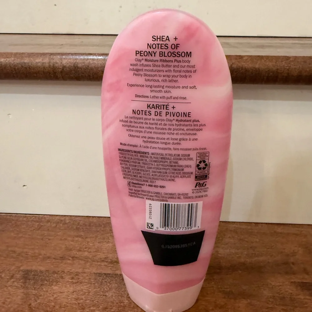 NWT OLAY Moisture Ribbons Plus Peony Blosson  Body Wash